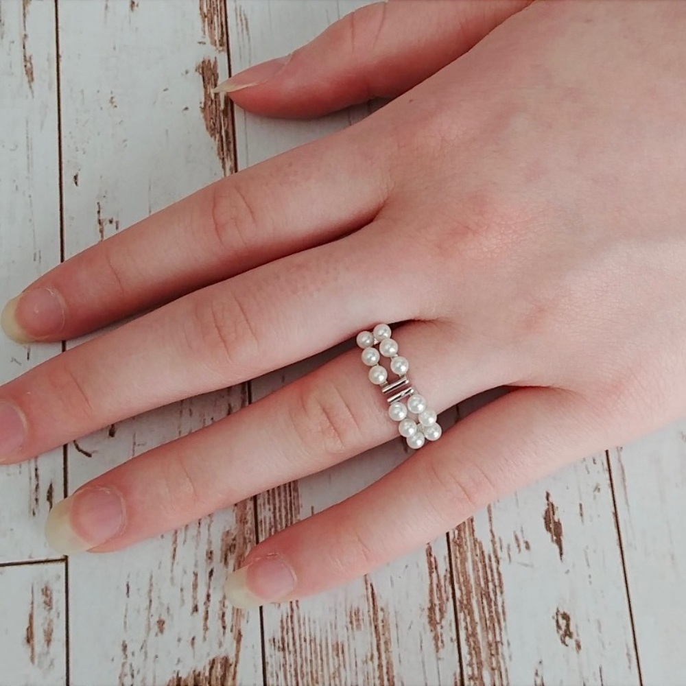 Sterling Silver Pearl Ring - Picture 3 of 8